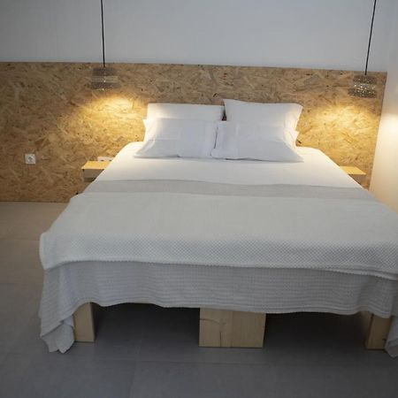 Apartamento encantador com pequeno pátio escondido Espargos Exterior foto