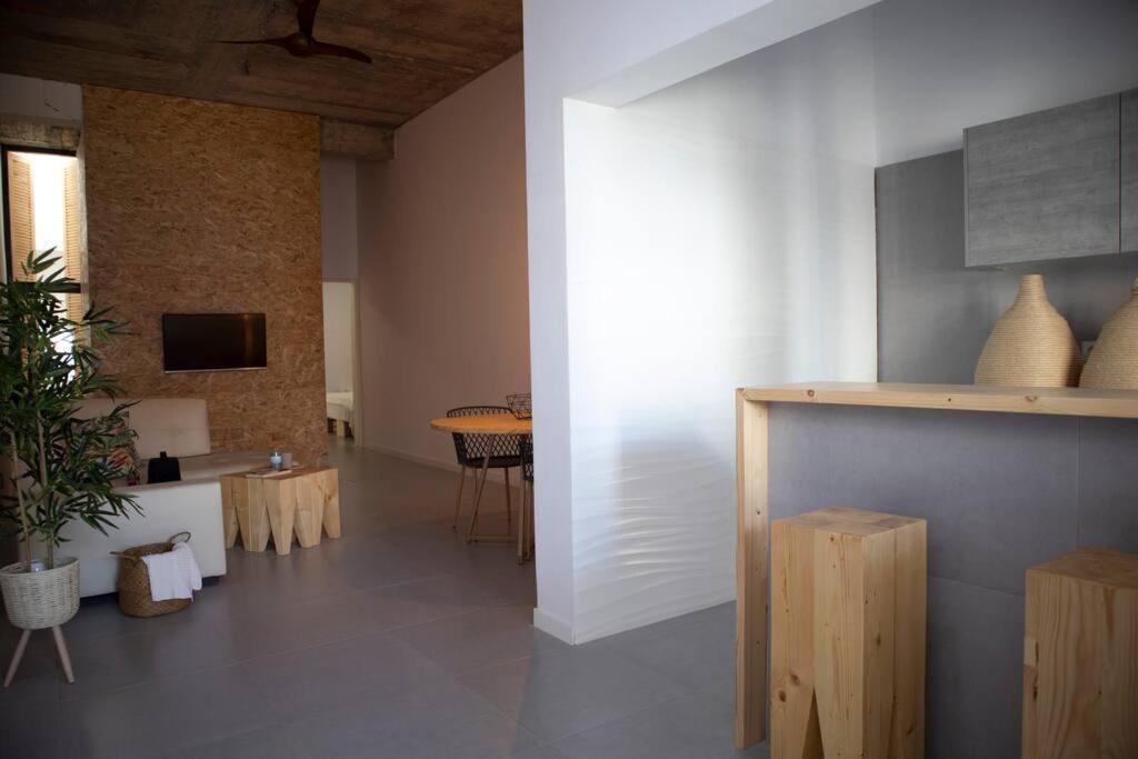 Apartamento encantador com pequeno pátio escondido Espargos Exterior foto