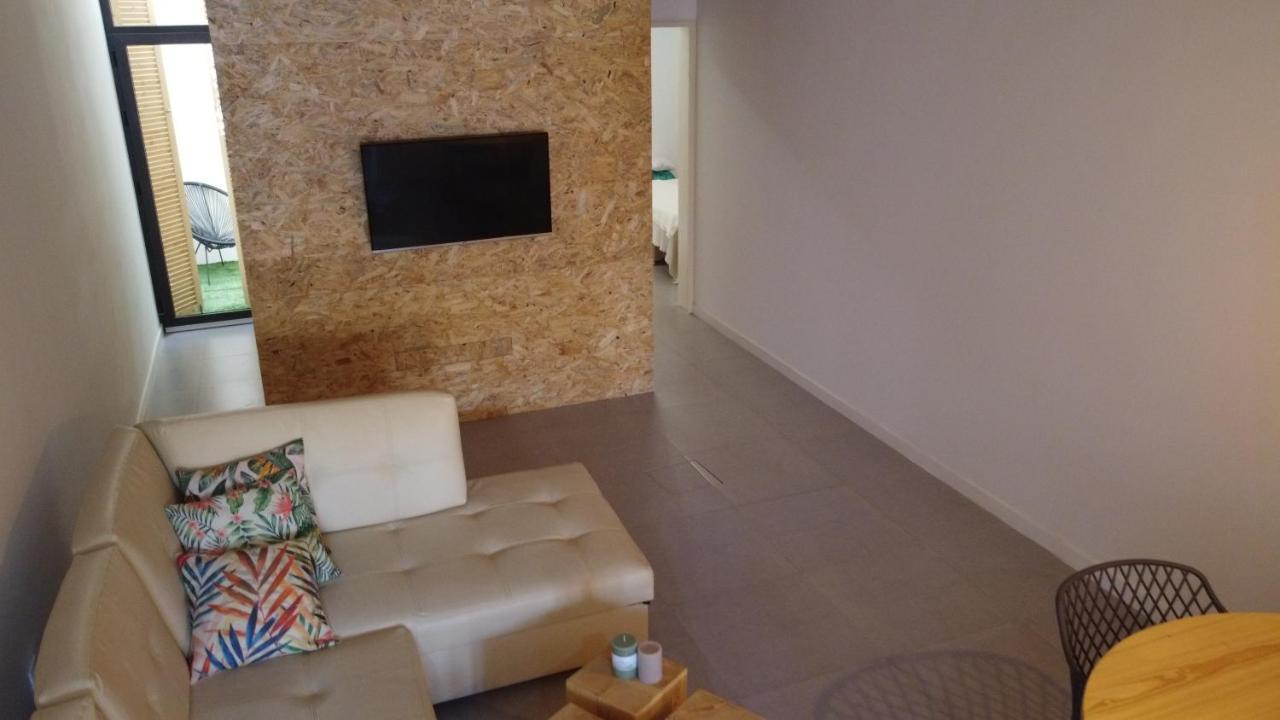Apartamento encantador com pequeno pátio escondido Espargos Exterior foto