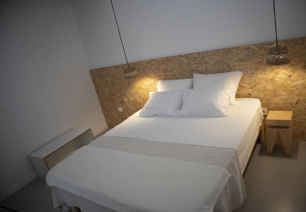 Apartamento encantador com pequeno pátio escondido Espargos Exterior foto