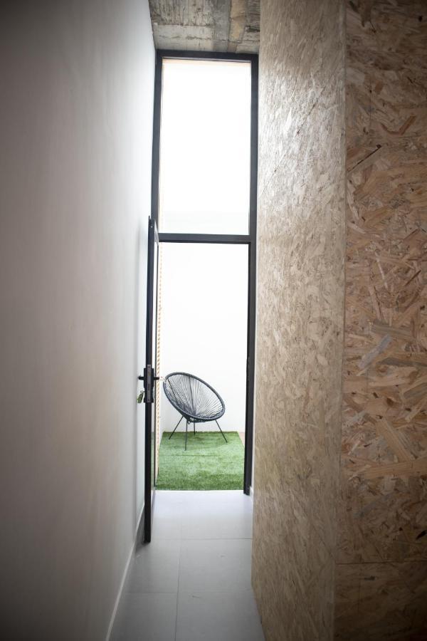 Apartamento encantador com pequeno pátio escondido Espargos Exterior foto