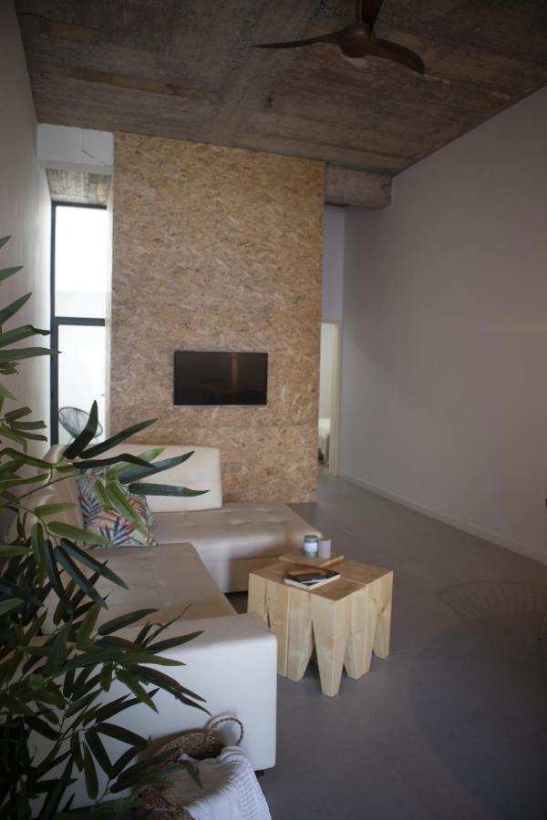Apartamento encantador com pequeno pátio escondido Espargos Exterior foto